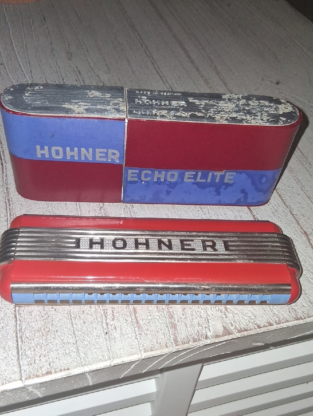 Hohner Echo Elite Red and Blue Harmonica - HOHNER .     READ ALL